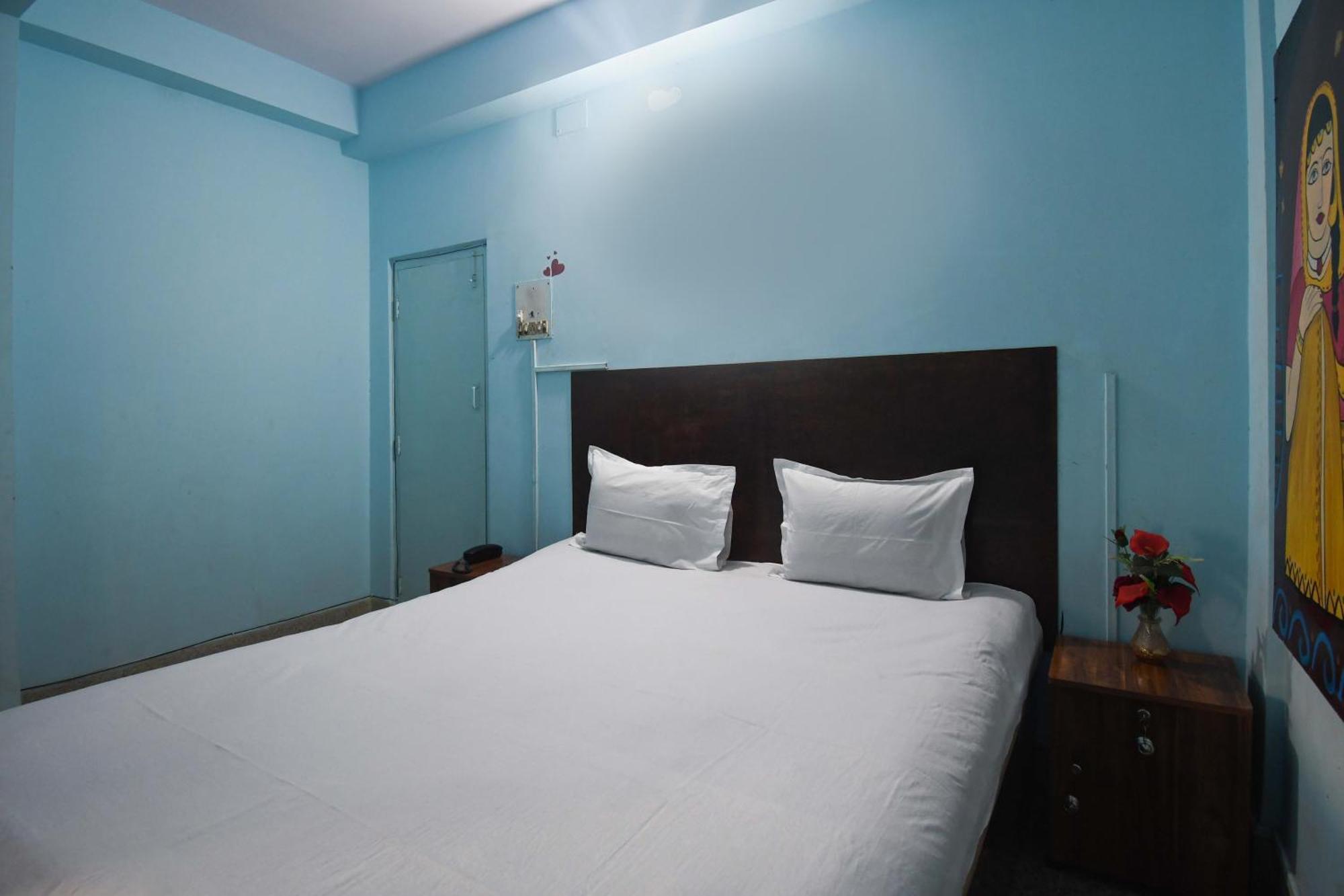 Hotel O Blue Cherry Guest House Calcutta  Esterno foto